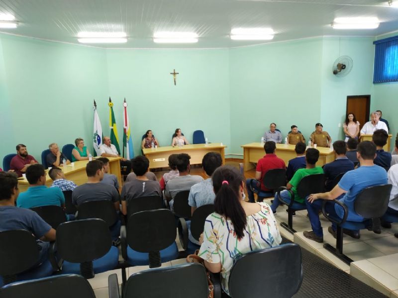 CERIMÔNIA DE DISPENSADOS DO SERVIÇO MILITAR